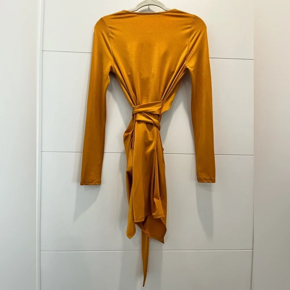 Gold/Mustard Monaco Long Sleeve Spandex Dress Size 4